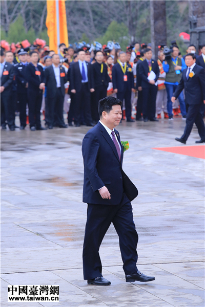 中央臺(tái)辦、國臺(tái)辦副主任龍明彪出席公祭黃帝典禮 中國臺(tái)灣網(wǎng) 劉瑩攝。 中央臺(tái)辦、國臺(tái)辦副主任龍明彪出席公祭黃帝典禮 中國臺(tái)灣網(wǎng) 劉瑩攝。