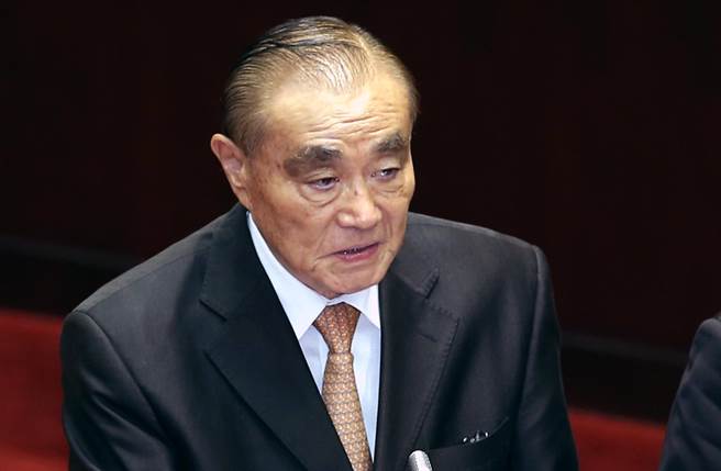 臺"防長"稱若解放軍攻臺可撐不止2周 網友:哪來的自信 臺"防長"稱若解放軍攻臺可撐不止2周 網友:哪來的自信