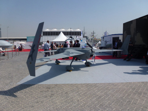 巴基斯坦展示的疑似彩虹-3無人機。 巴基斯坦展示的疑似彩虹-3無人機。