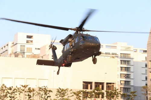 _܊UH-60MֱC(j)_(dng)ַ(w)T۠I^(q)(D_(lin)ψ)