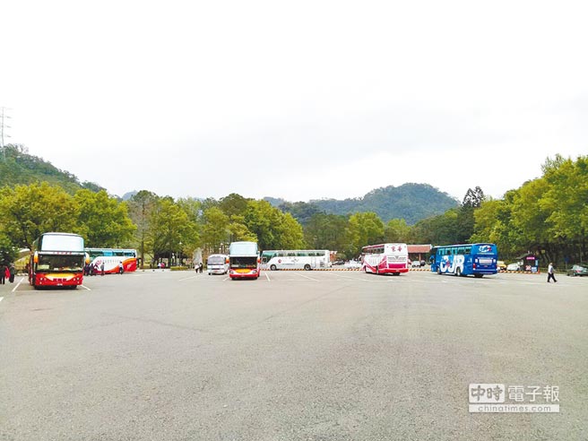 黃金周大陸游客出境游火熱 臺旅游業只能看著流口水 黃金周大陸游客出境游火熱 臺旅游業只能看著流口水