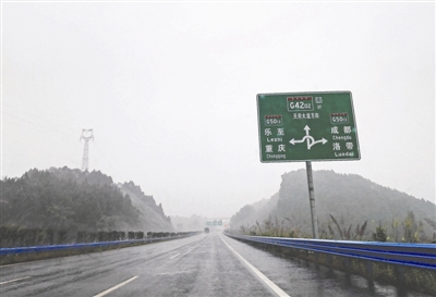 ָ·ơǰA桱`˾C ٷQM